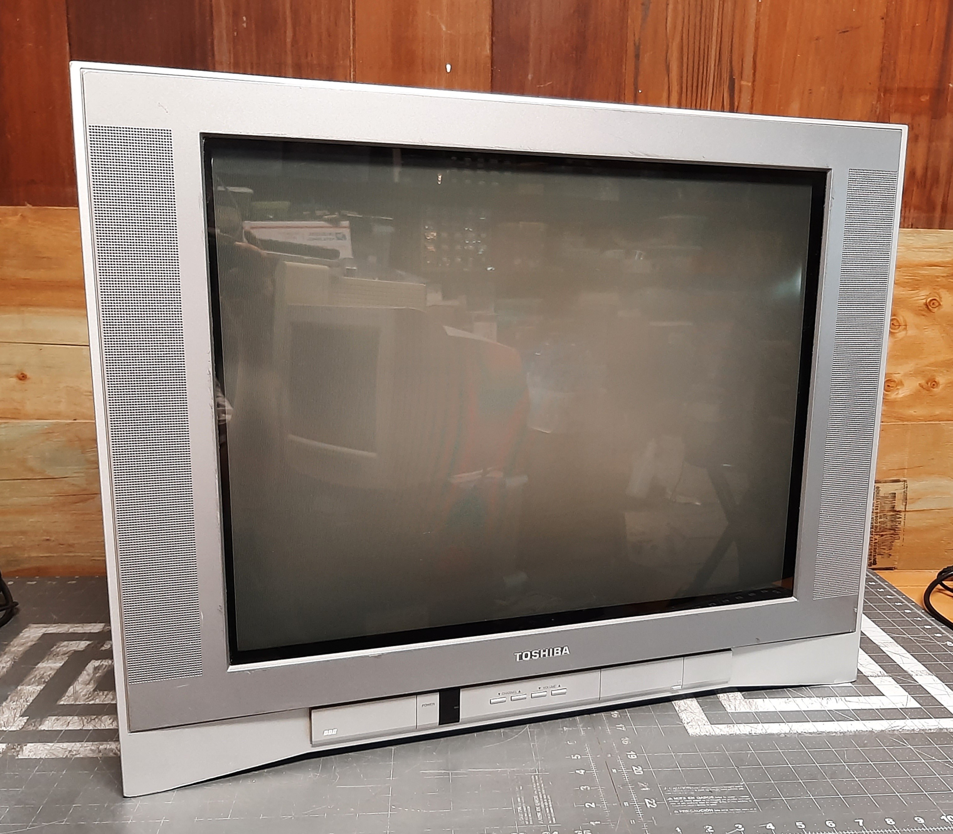 Toshiba 27AF44 | CRT Database